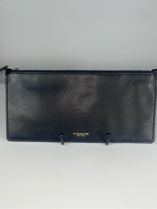 Coach Handbags - Coach Pebbled Leather Zipper Pouch